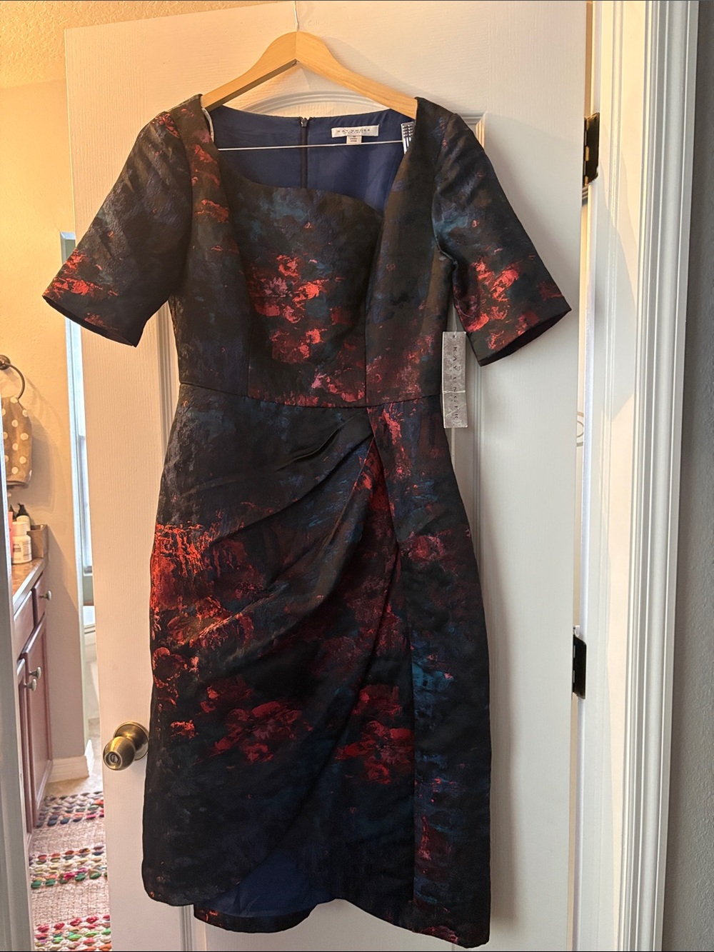 NWT Kay Unger New York Classic Floral Sheath Midi Dress. Sz 10 Fully lined.